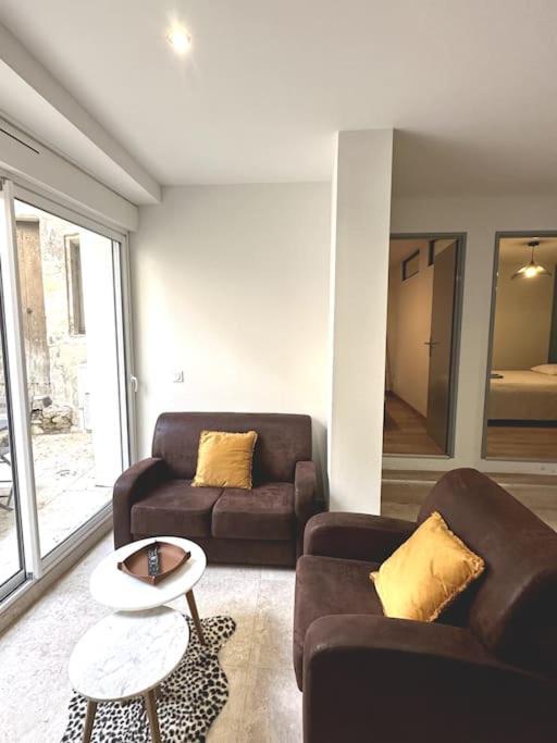 Appartement Centre Ville - Parking Prive - Wifi Нім Екстер'єр фото